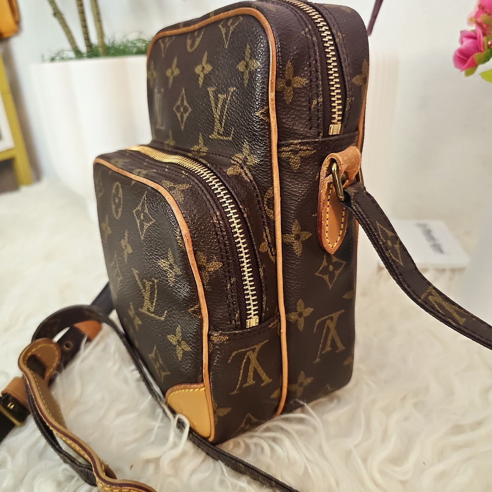 Louis Vuitton Monogram Brown and Tan Crossbody Bag - Picture 14 of 16